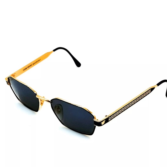 Authentic Gianni Versace Sunglasses  S59 Men's Gold needs new nose pads - Picture 2 of 11